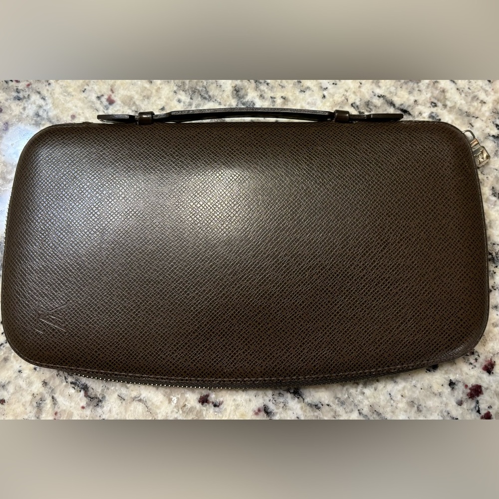Louis Vuitton Dark Brown Taiga Leather Atoll Travel Case Wallet - EUC